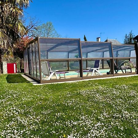 Gîte du boulanger au pays de padirac piscine couverte chauffée Mayrinhac-Lentour Extérieur photo