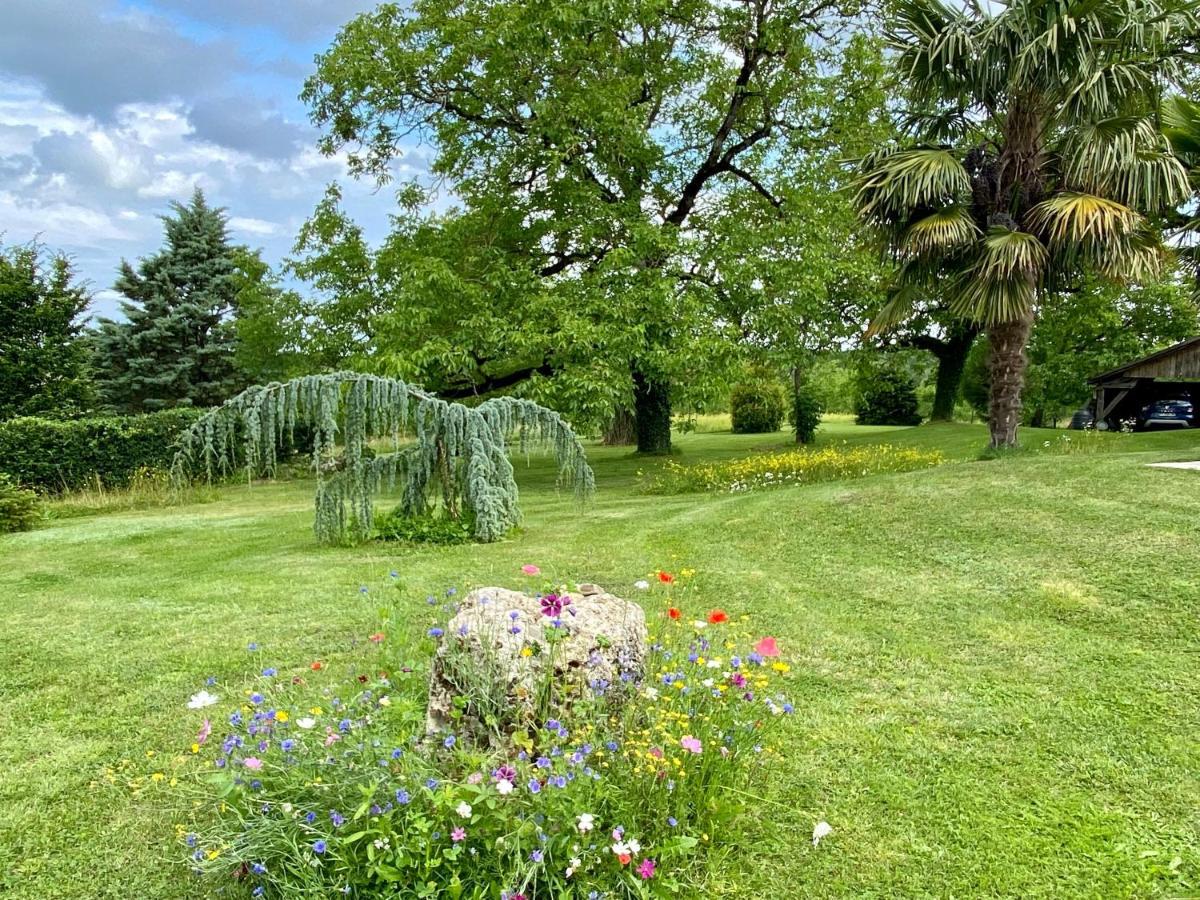 Gîte du boulanger au pays de padirac piscine couverte chauffée Mayrinhac-Lentour Extérieur photo