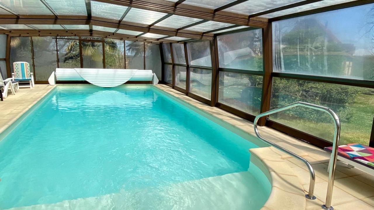 Gîte du boulanger au pays de padirac piscine couverte chauffée Mayrinhac-Lentour Extérieur photo