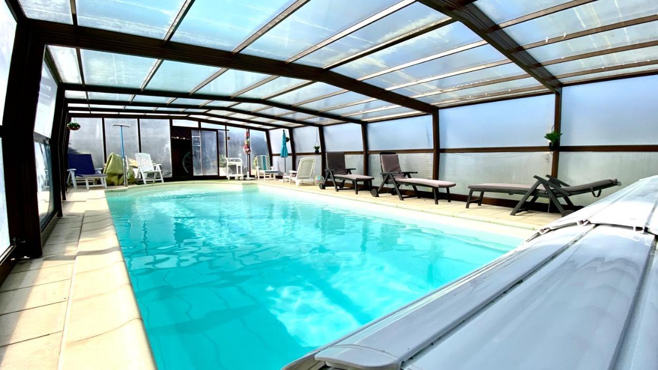 Gîte du boulanger au pays de padirac piscine couverte chauffée Mayrinhac-Lentour Extérieur photo