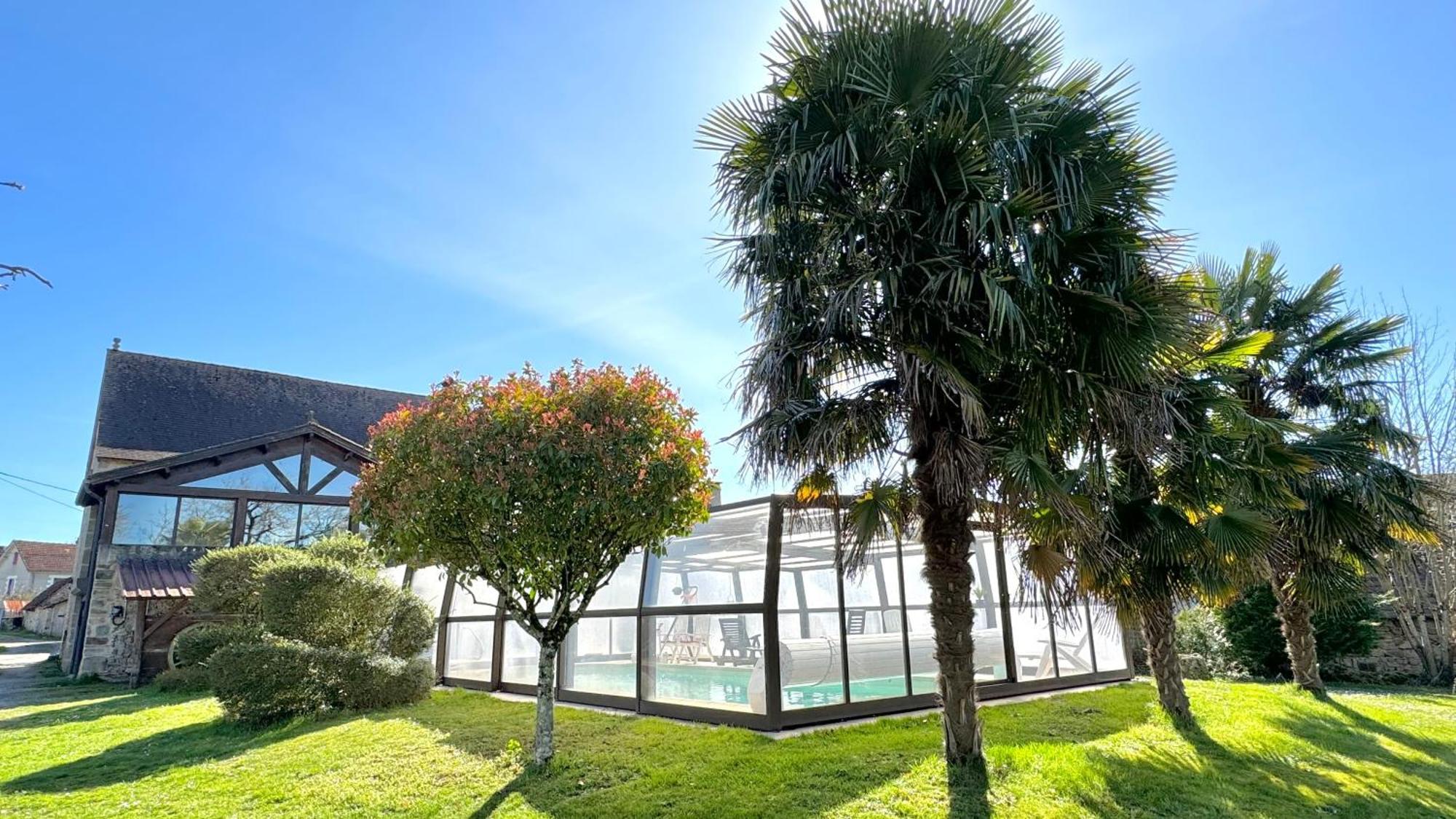 Gîte du boulanger au pays de padirac piscine couverte chauffée Mayrinhac-Lentour Extérieur photo